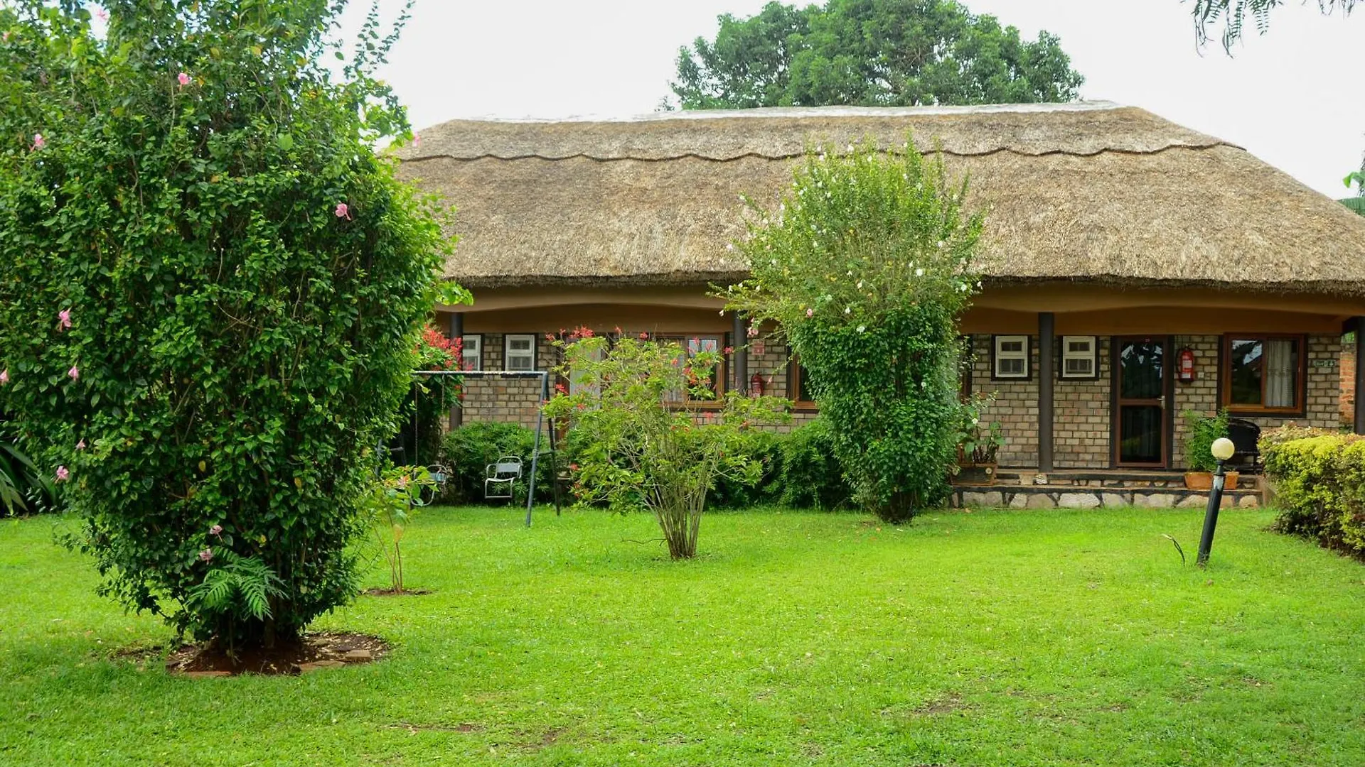 Gorilla African Guest House Entebbe 2*,  Uganda
