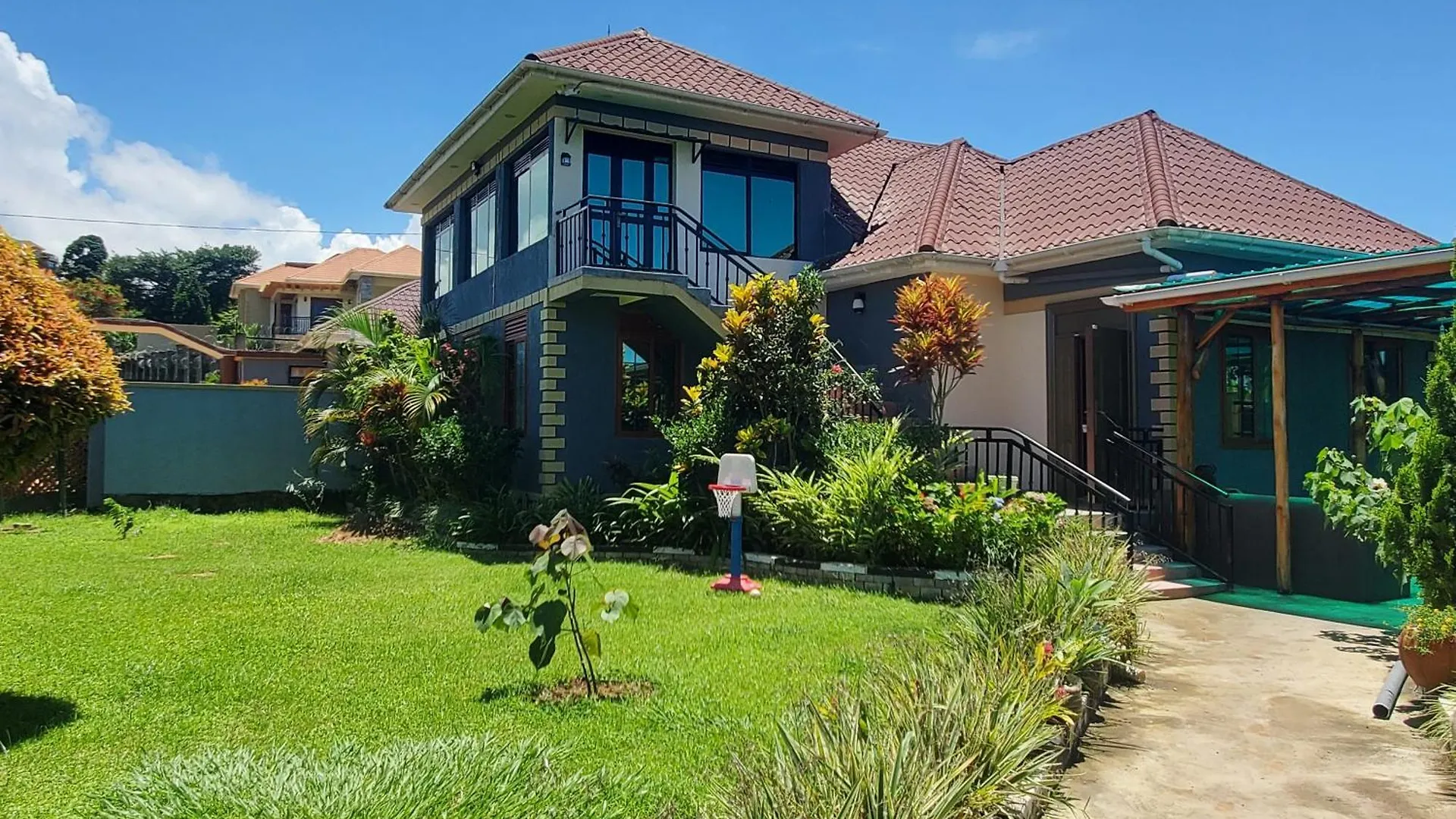 Gorilla African Guest House Entebbe