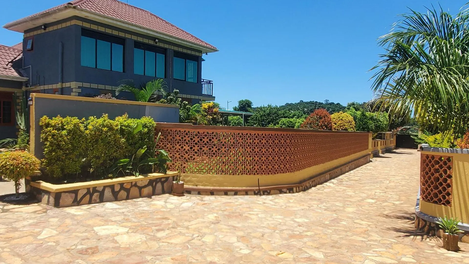 Gorilla African Guest House Entebbe 2*,  Uganda