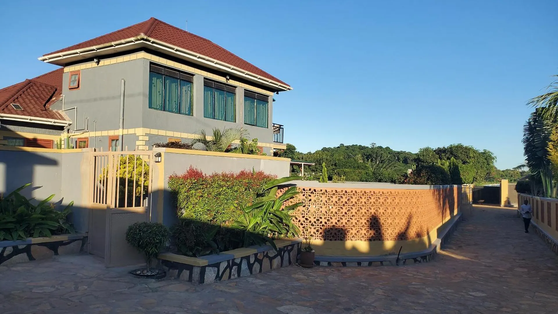 Gorilla African Guest House Entebbe